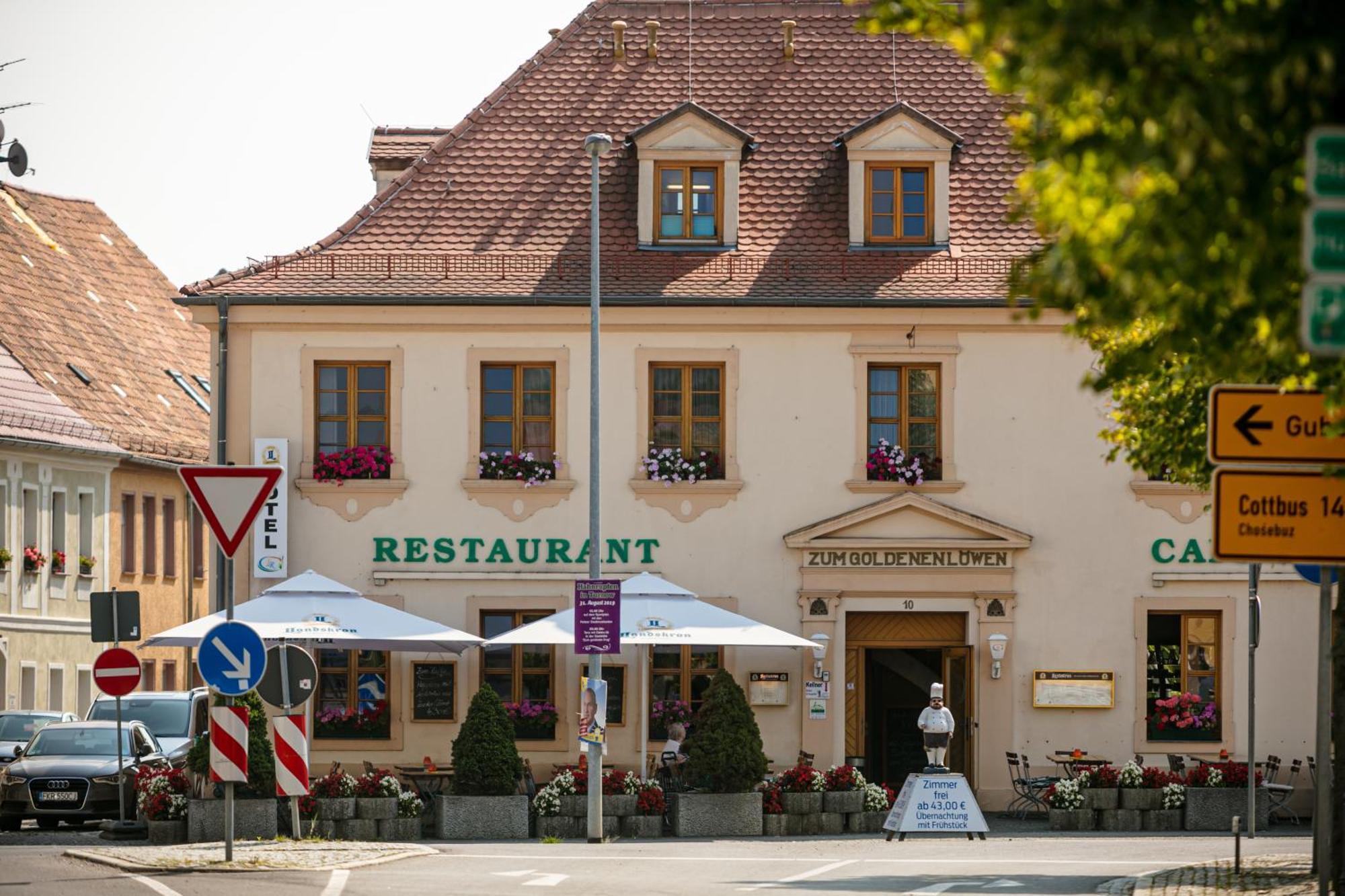 Hotel Zum Goldenen Loewen Peitz Exterior photo